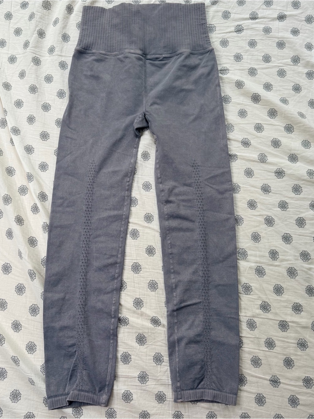 NWOT Free People Movement good karma legging size M/L - Picture 3 of 13